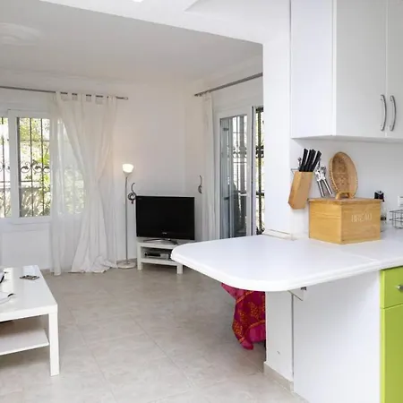 Hotel Comfortable Triplex 5 Min To The With Garden In 4*