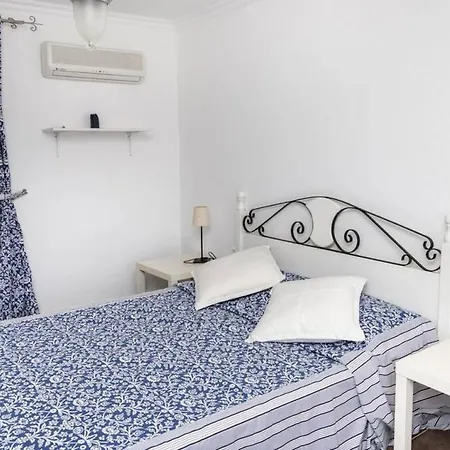 Comfortable Triplex 5 Min To The With Garden In Hotel