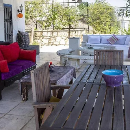 Hotel Comfortable Triplex 5 Min To The With Garden In
